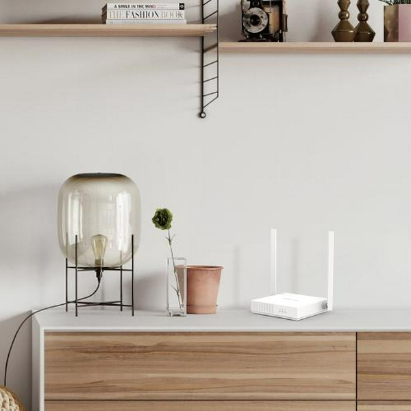 Роутер TP-LINK TL-WR820N, Wi-Fi 802.11b/g/n, до 300 Mb/s, 2.4GHz, 2 LAN 10/100 Mb/s, RJ45 10/100Mb/s, 2 зовнішні незнімні антени - 4